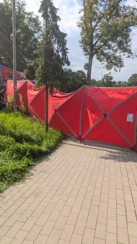 Dramatyczne chwile na Kaczym Dołku. Świadkowie rozpoczęli walkę o życie mężczyzny