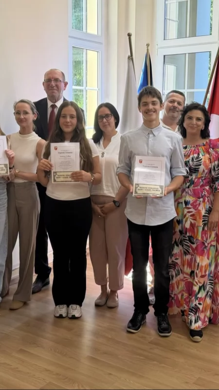 Wiktor Plewa na czele tegorocznych ósmoklasistów w gminie Krajenka