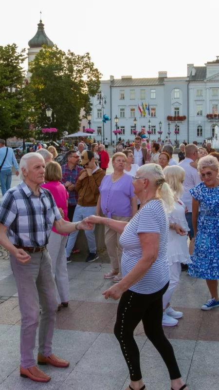W piątki rozkręcają imprezę na Starym Rynku. Ale nie w ten – będzie nowy termin