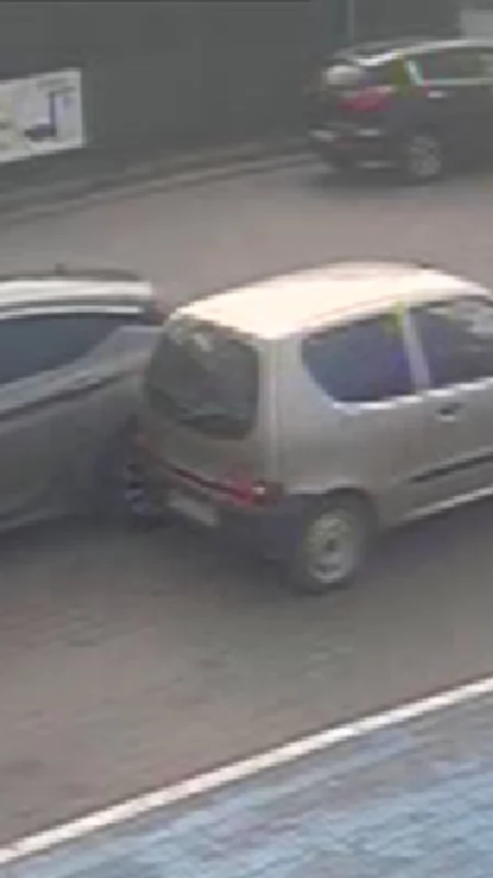 Kolizja na parkingu - rozpoznajesz auto ze zdjęcia?