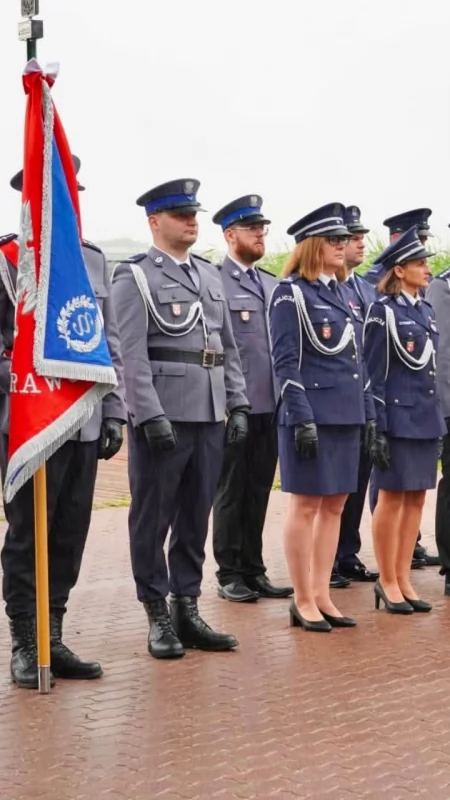 Awanse, podziękowania i hołd dla śp. sierż. Klaudii Nasiadko podczas Święta Policji w Mrągowie