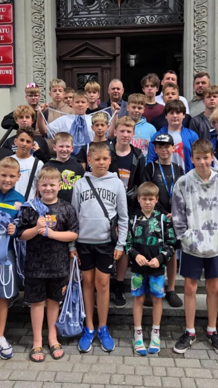 Młodzi piłkarze z Litwy z wizytą w Mrągowie. Mają obóz sportowy na Mazurach