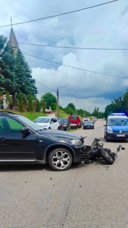 Wypadek na ul. Słonecznej w Mrągowie. Droga została zablokowana