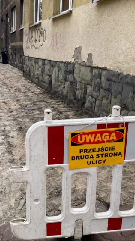 Rozpoczyna się remont chodników i miejsc parkingowych na ul. Poniatowskiego w centrum Katowic
