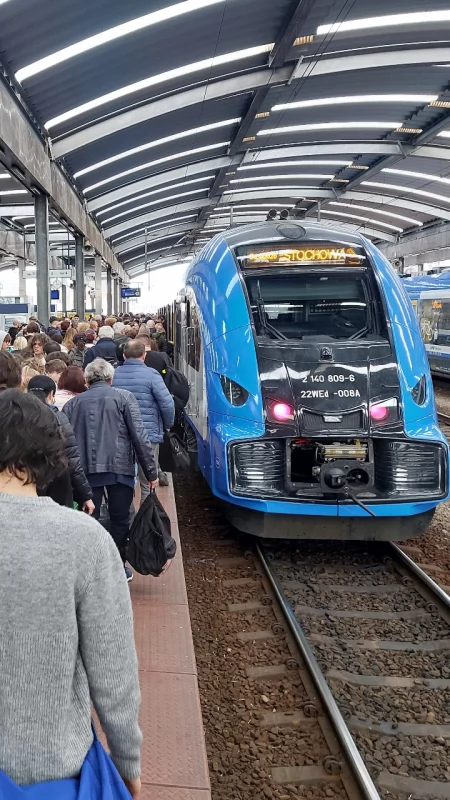 Duże utrudnienia na trasie Gliwice – Katowice. Pociągi pojadą objazdem, będzie komunikacja zastępcza