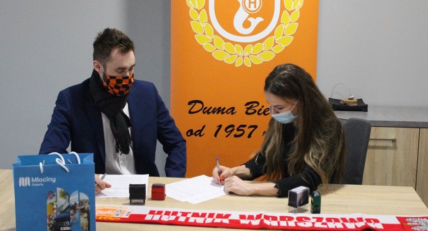 Galeria Młociny zagra razem z Hutnikiem Warszawa