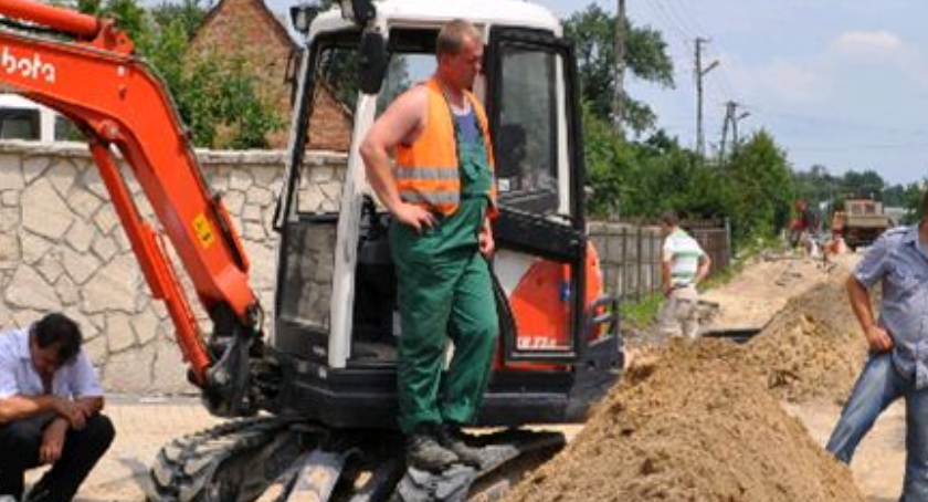 Wiele pytań do MPWiK, a wśród nich najważniejsze: co z dostępem do wody i kanalizacji na Białołęce?