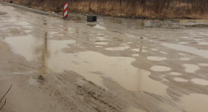Po czym poznać mieszkańca Białołęki? Po butach i oponach! - witajcie w Błotnołęce
