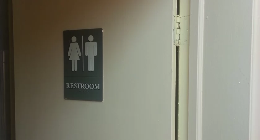 Toalety publiczne na Białołęce. Gdzie są?