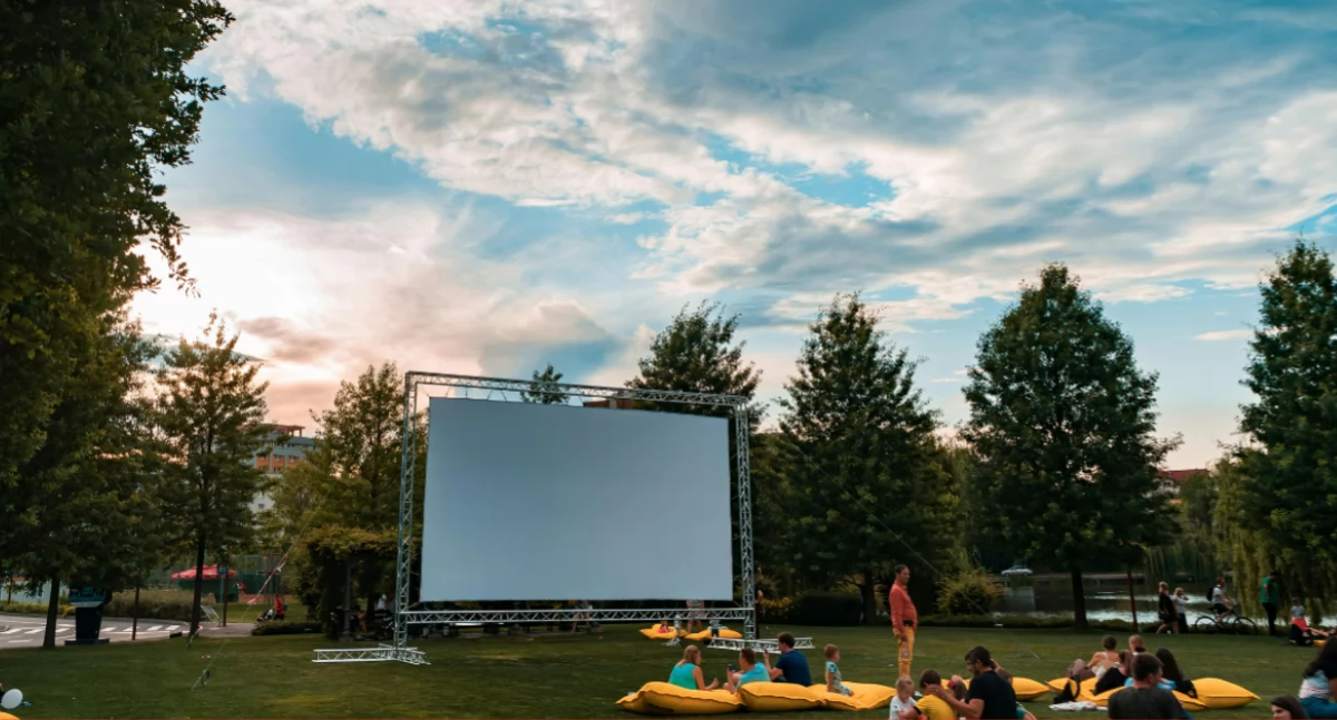 Letnie kino Lays na Pradze-Północ. Sprawdźcie rozkład jazdy!