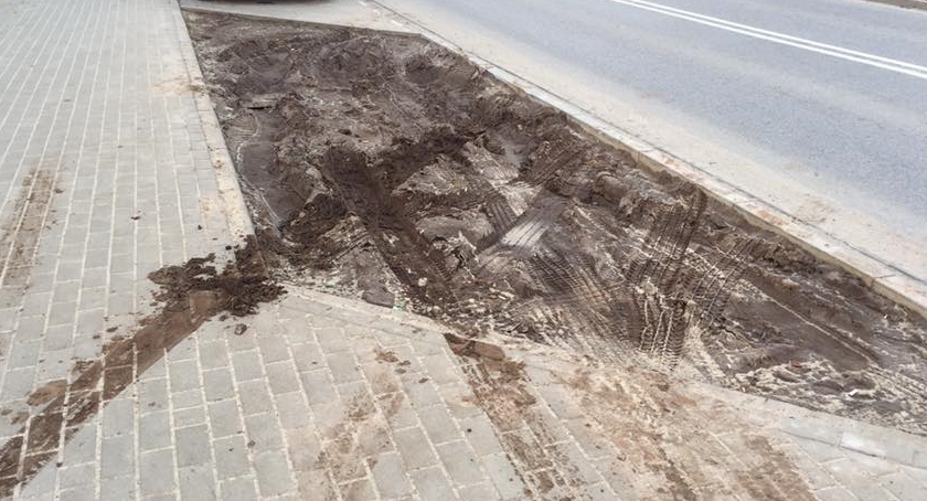 Bezmyślność kierowców na Skarbka z Gór