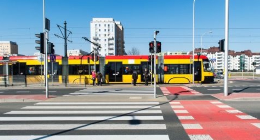 Święta czyli zmiany w komunikacji. Sprawdź jak dojedziesz do pracy