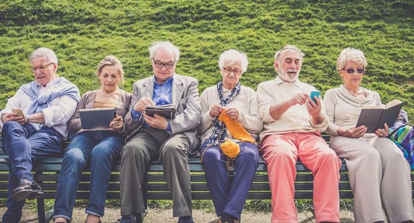 Podaruj uśmiech białołęckim seniorom czyli sąsiedzka Akcja Książka dla Seniora