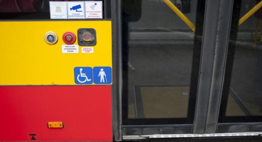 Skandaliczne zachowanie kierowcy. Nie wpuścił niepełnosprawnego do autobusu. Jest kara