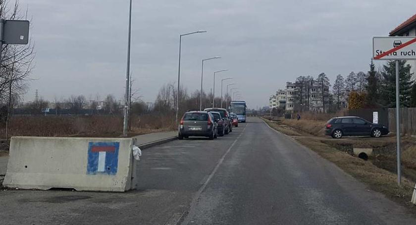 Internetowa, Gedezyjna, Geometryczna - drogi prywatne zmorą Zielonej Białołęki