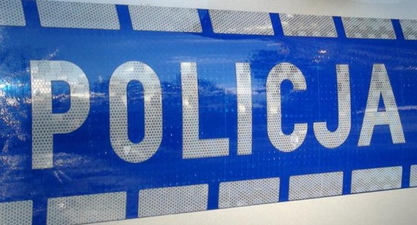 Awantura przed sklepem przy Portowej. 64-latek został dźgnięty nożem