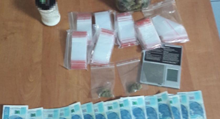 Akcja kryminalnych na Białołęce - zabezpieczone ponad 140 gr środków odurzających