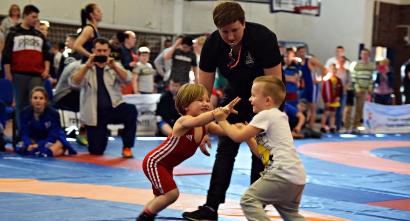 Zapasy w BOS czyli Warszawska Olimpiada Młodzieży [ZDĘCIA]