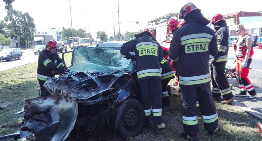 Wypadek na Modlińskiej. Straż publikuje zdjęcia