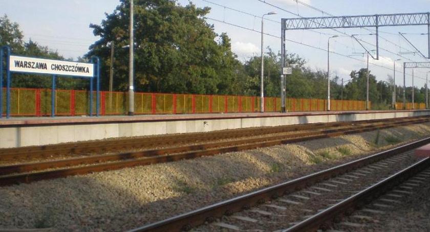176 przy PKP Choszczówka. Jest światełko w tunelu.