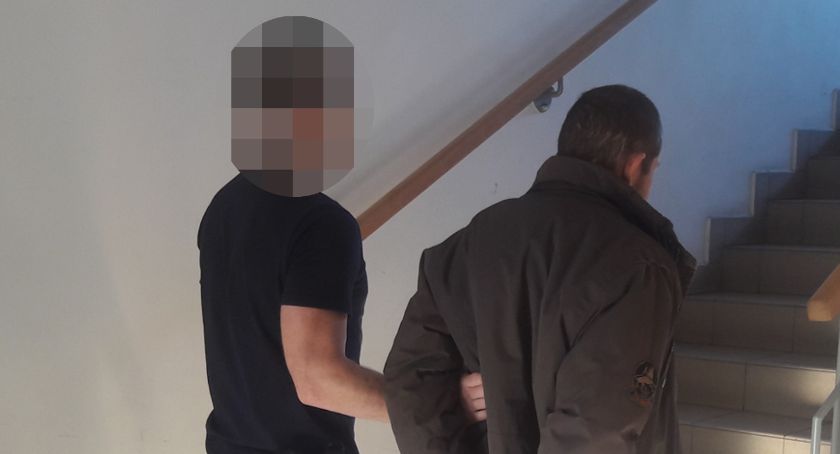 31-latek usłyszał zarzut kradzieży rozbójniczej