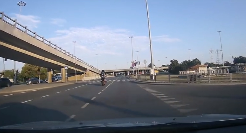 Motocyklista pędził ulicą Jagiellońską 120 km/h na jednym kole