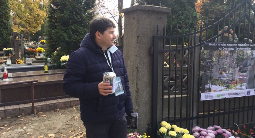 Uratowaliśmy kolejne nagrobki! Zbiórka okazała się sukcesem!