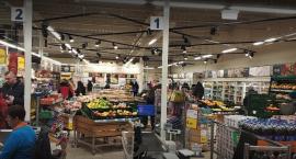 Tutaj Tesco też przedłuża godziny otwarcia