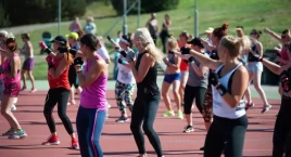 Jeśli nie piłka nożna, to może zumba? Start darmowych zajęć!