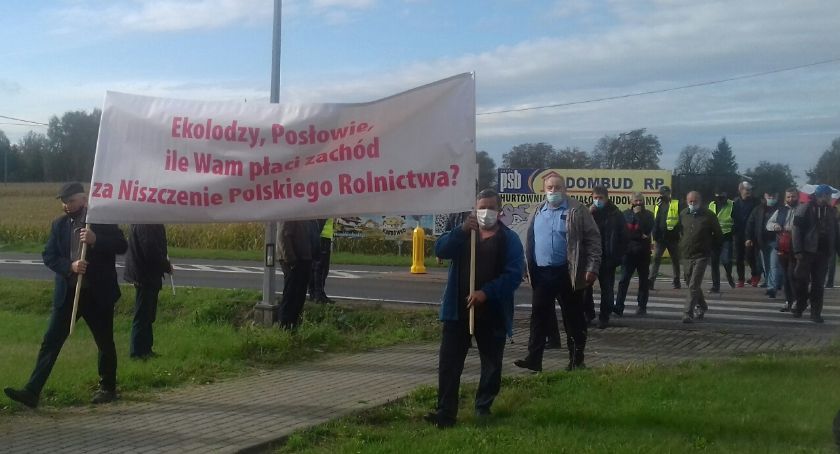 Rolnicy zablokowali rondo w Lipnicy