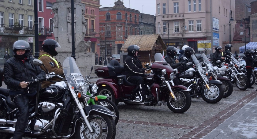 Pożegnali stary rok już w południe