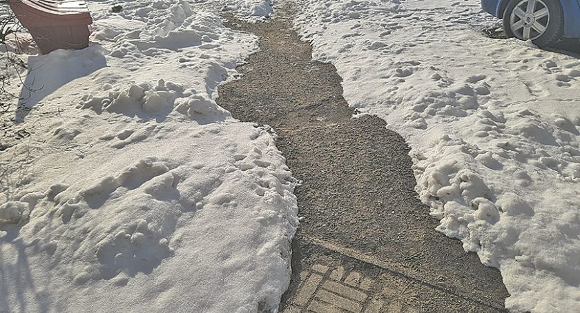Trudno wydostać się z bloku