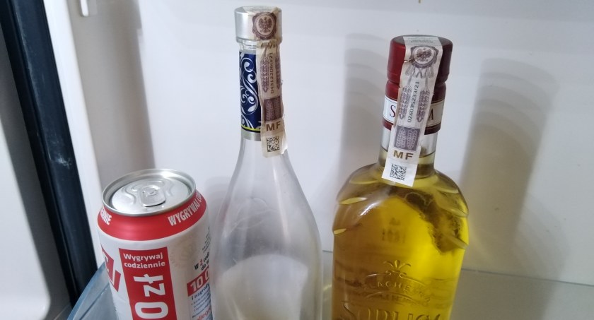 2,5-latek szedł sam przez miasto. Matka spała pijana!