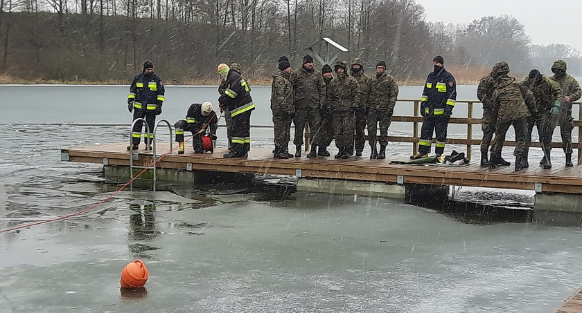 Manewry w Łopatkach Polskich