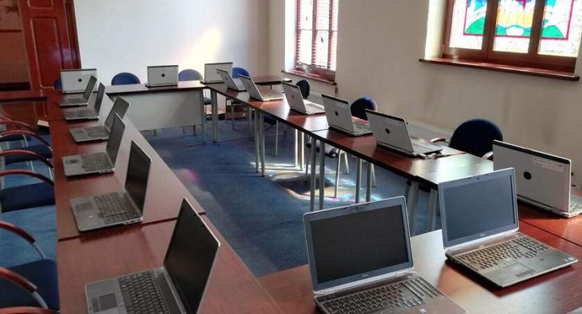 Będą laptopy dla uczniów