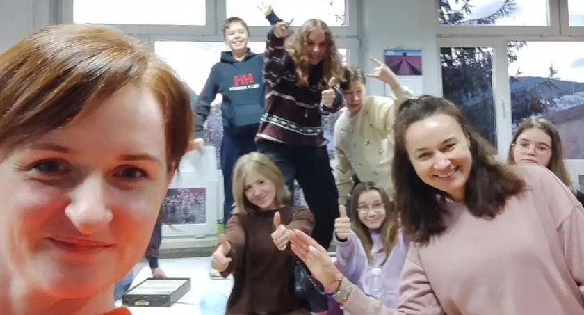 Młodzi aktywni uczą innych