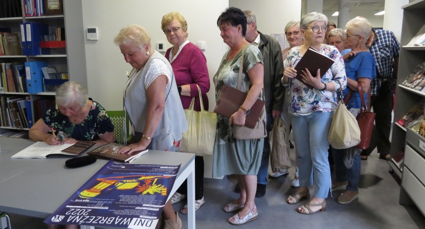 Książka jak ciepłe bułeczki