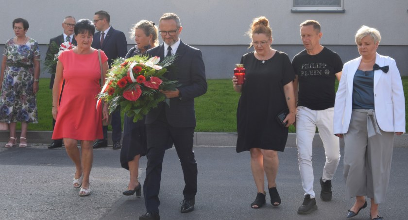 Syreny zawyły w Godzinę „W”