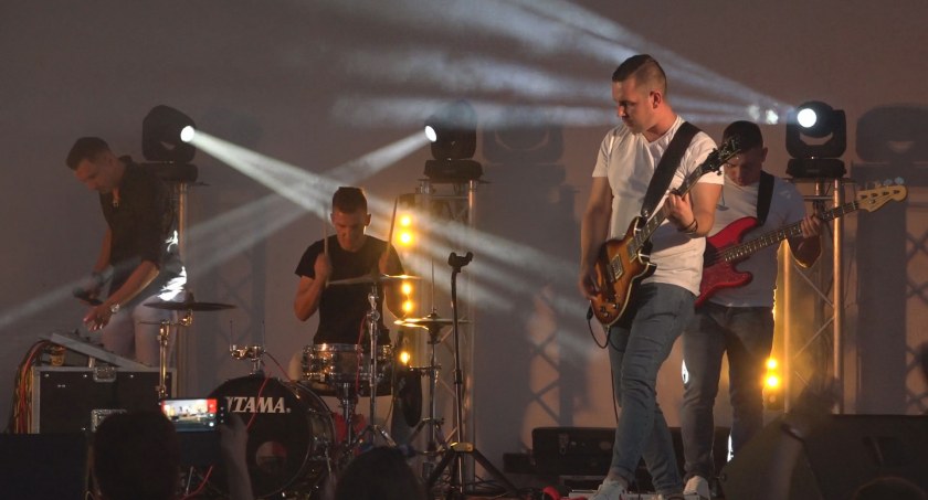 Wakacje pożegnali muzyką