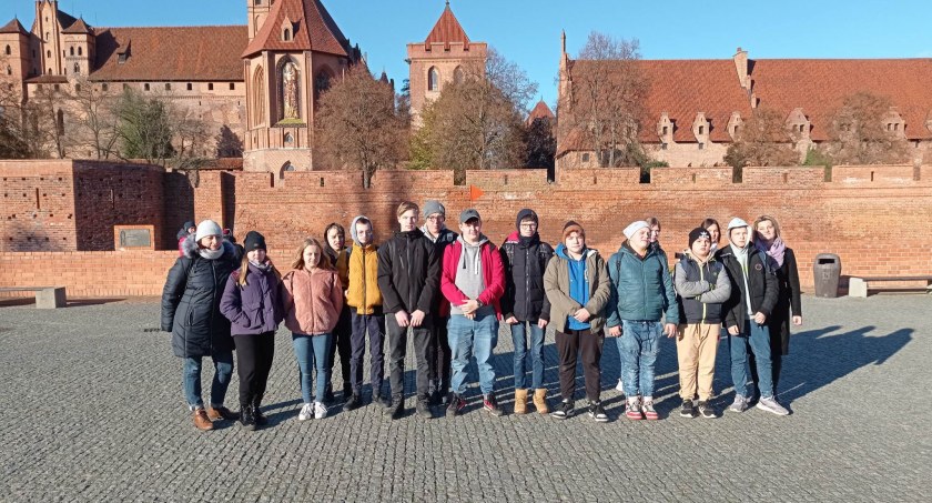 Wszechstronna edukacja w Łobdowie