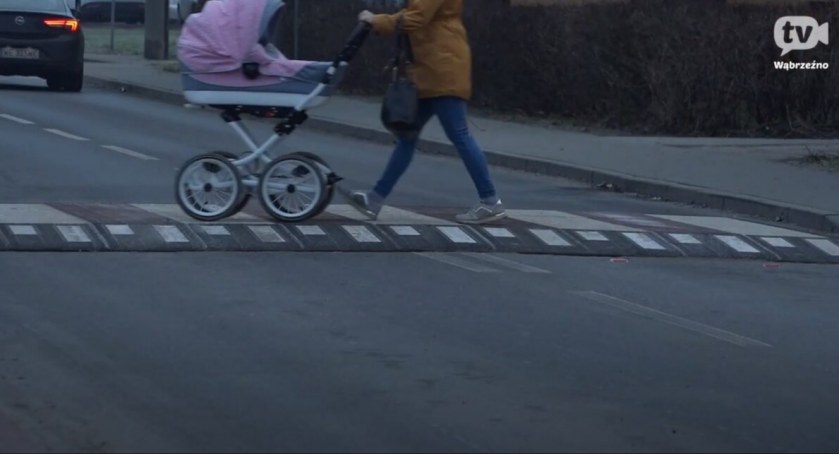 Piesi bezpieczniejsi, ale kierowcy…