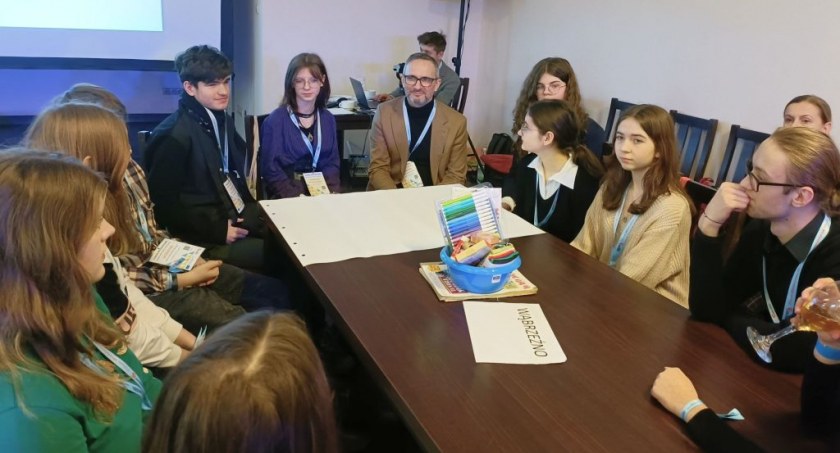 Spotkanie młodzieży i samorządowców
