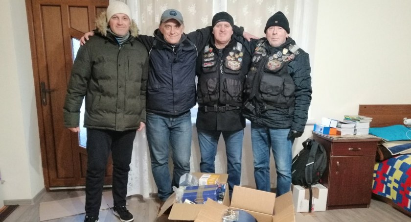 Motocykliści z pomocą Polakom na Kresach
