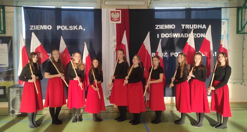 Biało-czerwono w szkole [zdjęcia]