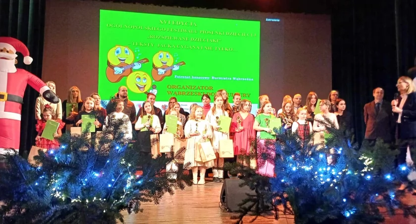Scena należała do młodych wokalistów [zdjęcia]