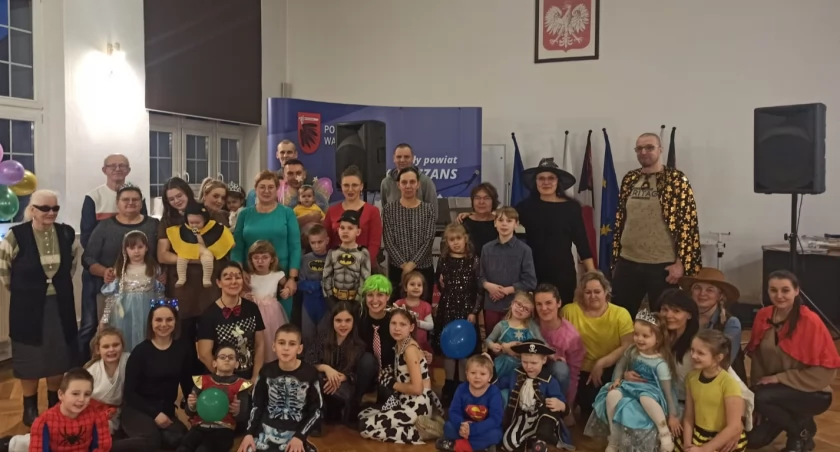 Bal dla dzieci z rodzin zastępczych [zdjęcia]