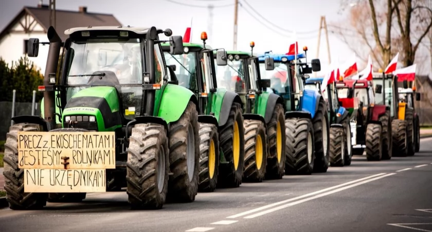 Protest rolników na dwóch rondach