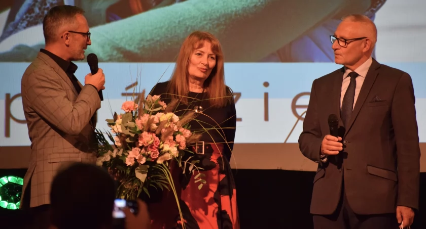 Poetyckie śpiewogranie na scenie WDK