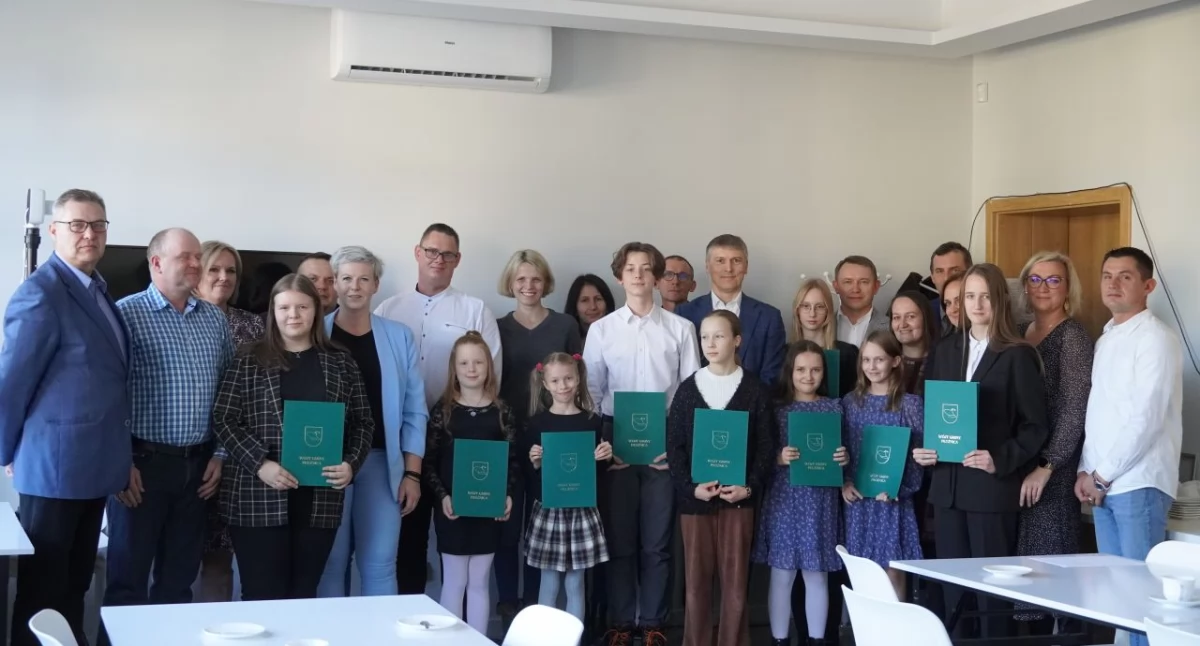 Wręczyli stypendia najlepszym [zdjęcia]