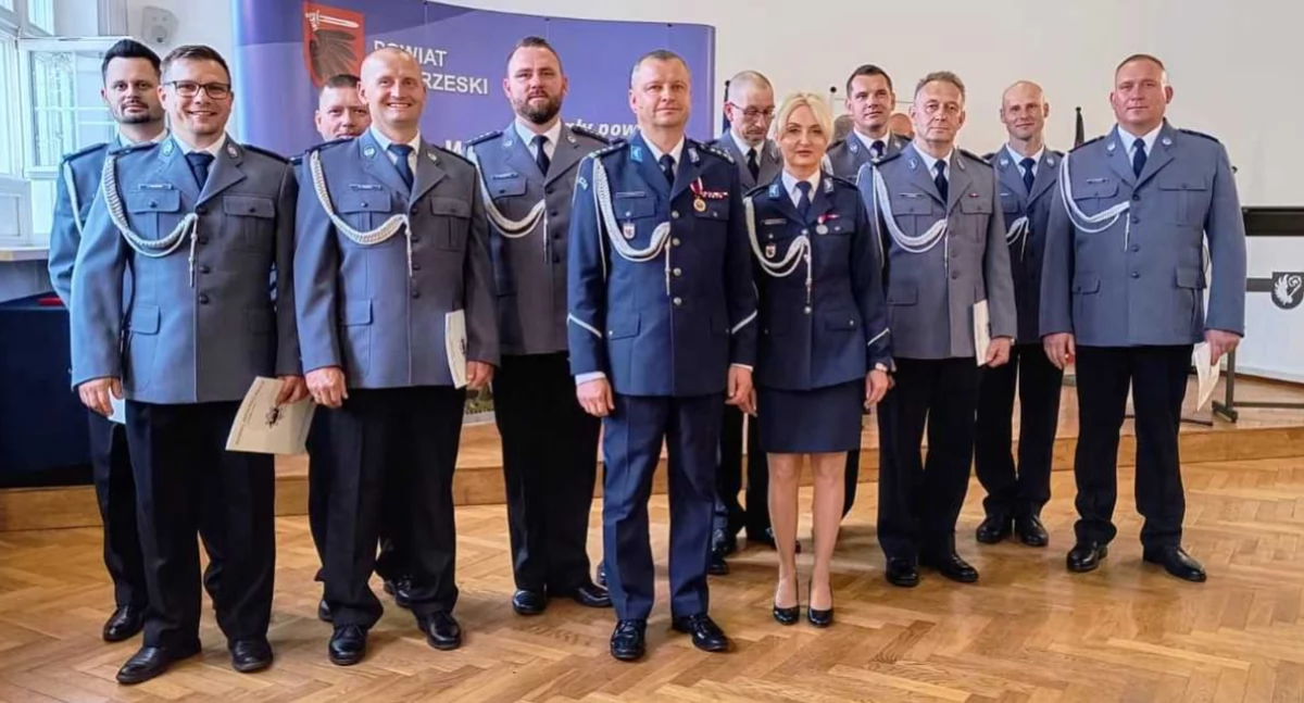 Awansowało 25 policjantów